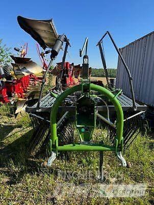 Fendt FORMER 426 DN テッダー・テッダーレーキ
