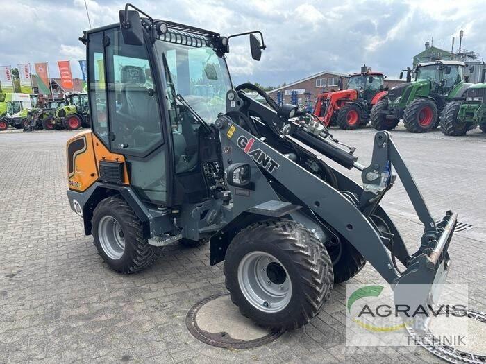 GiANT G2700 E ホイールローダー・タイヤショベル