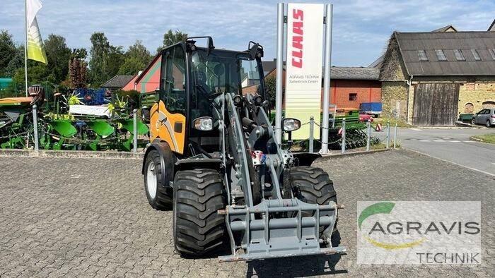 GiANT G5000 ホイールローダー・タイヤショベル
