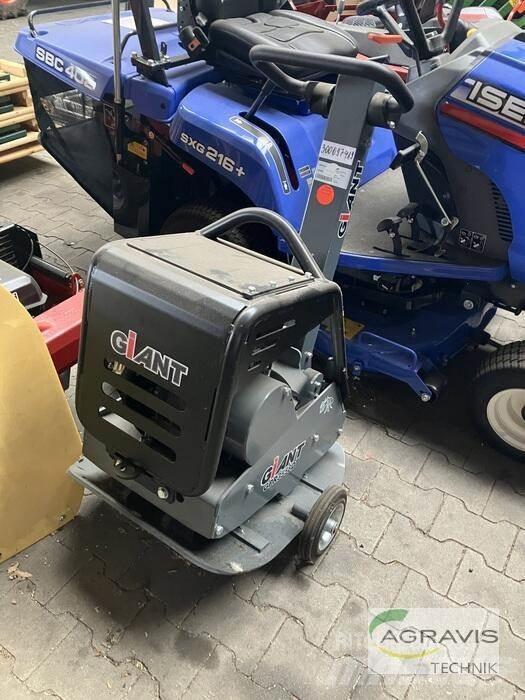 GiANT GPR3558D 建設機械 -　その他