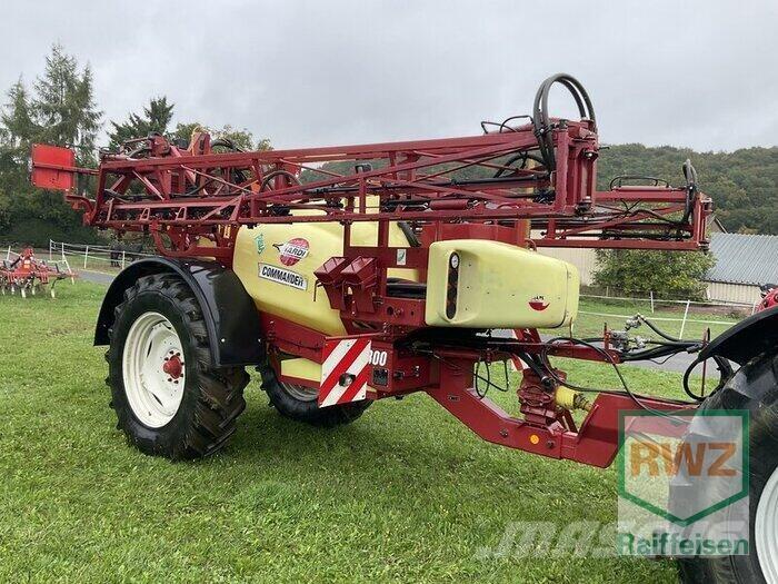 Hardi Commander 2800 牽引型スプレイヤー