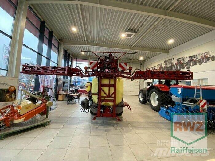 Hardi MASTER PRO 1200 牽引型スプレイヤー