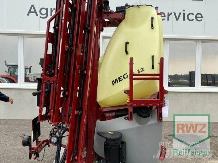 Hardi Mega 1200 牽引型スプレイヤー