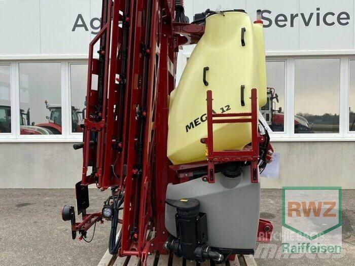 Hardi Mega 1200 牽引型スプレイヤー