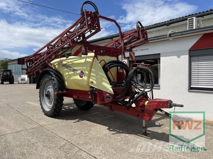 Hardi Navigator 3000 牽引型スプレイヤー