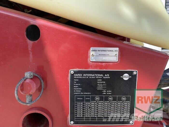 Hardi Navigator 3000 牽引型スプレイヤー