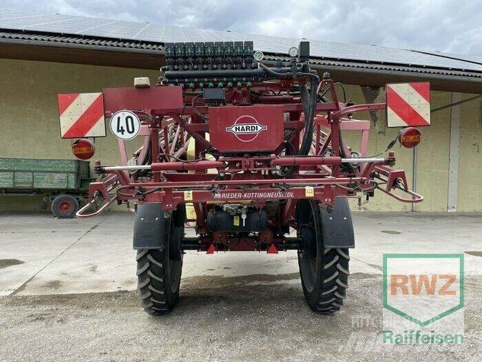 Hardi Navigator 4000 牽引型スプレイヤー