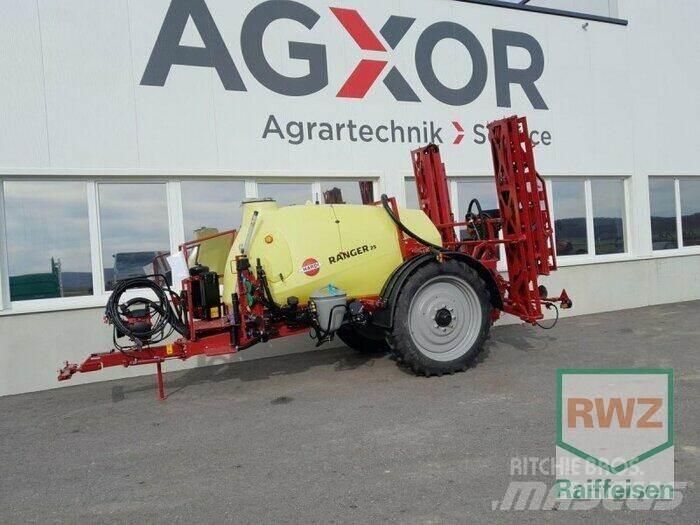 Hardi Ranger 2500 牽引型スプレイヤー