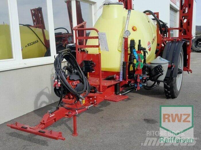 Hardi Ranger 2500 牽引型スプレイヤー