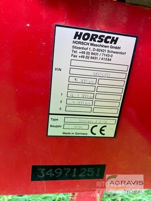 Horsch TERRANO 4.4 GX カルチベーター