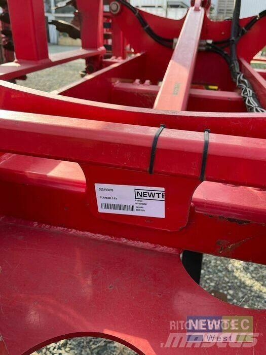 Horsch TERRANO 5 FX カルチベーター