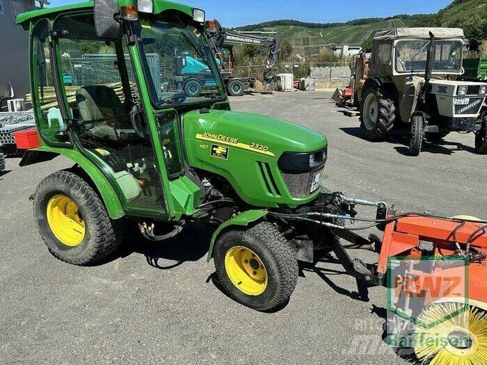 John Deere 2320 コンパクトトラクター