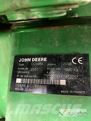 John Deere 328 A 芝刈り機