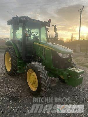 John Deere 5100R トラクター