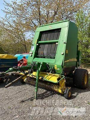 John Deere 592 MAXICUT ラウンドベーラー