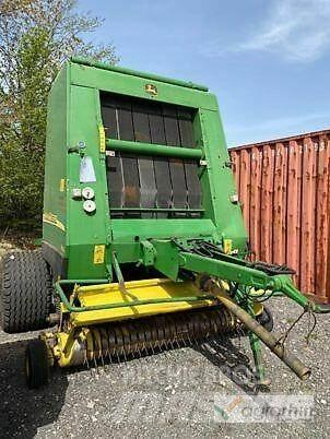 John Deere 592 MAXICUT ラウンドベーラー