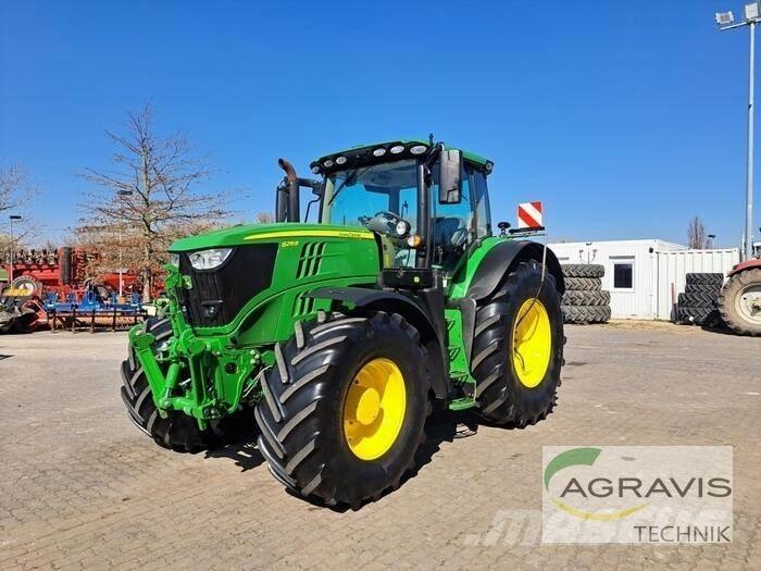 John Deere 6215 R トラクター