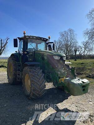 John Deere 6250R トラクター