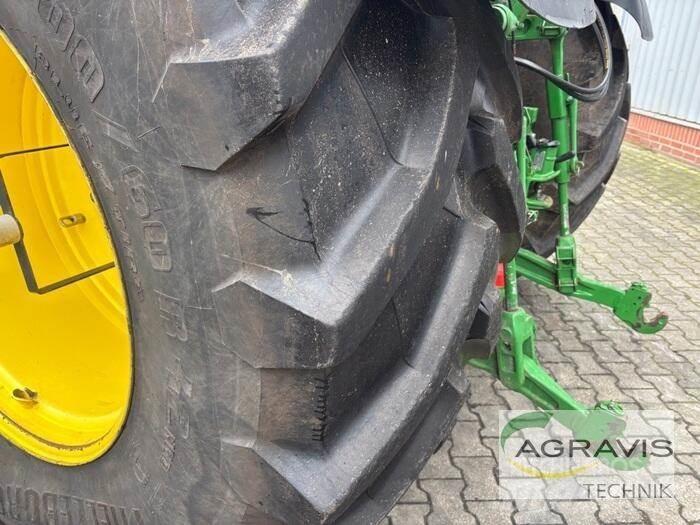 John Deere 7310 R トラクター