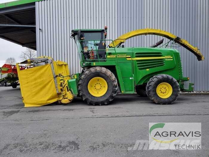 John Deere 7400 自走式フォレージハーベスター