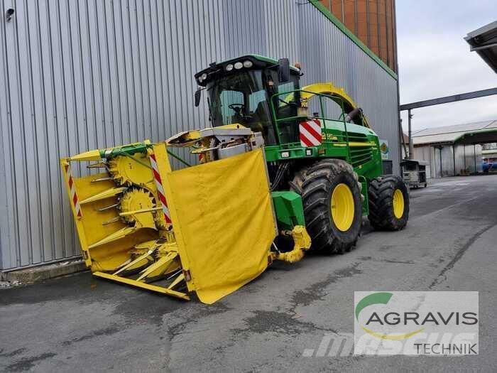 John Deere 7400 自走式フォレージハーベスター