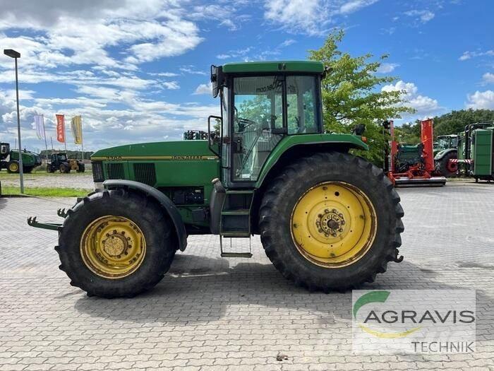 John Deere 7700 トラクター