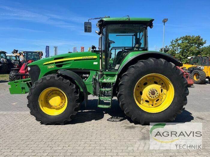 John Deere 7830 トラクター
