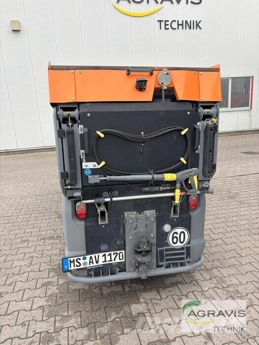 Kärcher MC250 路面清掃機