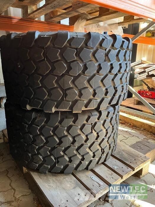  KR445/45R19.5 タイヤ、ホイル、リム