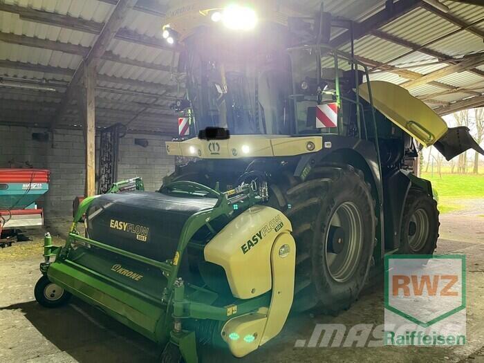 Krone BIG X 630 自走式フォレージハーベスター