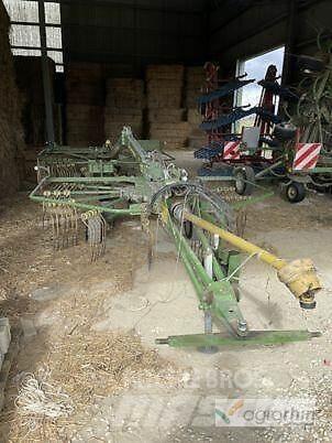 Krone SWADRO 710/26T テッダー・テッダーレーキ