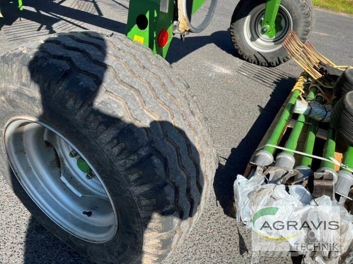 Krone SWADRO TC 880 テッダー・テッダーレーキ