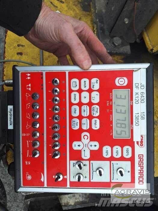 Maschio TEMPO 1201 牽引型スプレイヤー