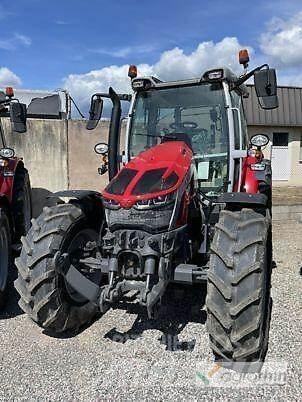 Massey Ferguson 5S115 トラクター