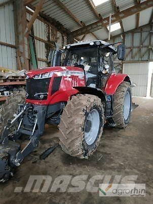 Massey Ferguson 7720S トラクター