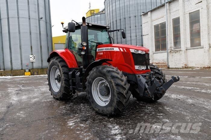 Massey Ferguson 7726 トラクター