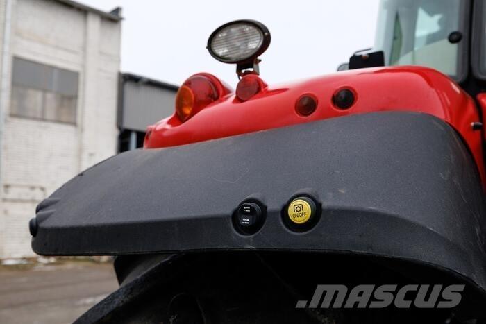 Massey Ferguson 7726 トラクター