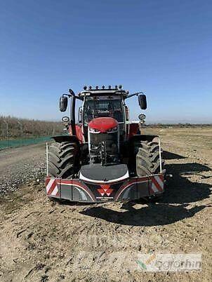 Massey Ferguson 7S210 トラクター