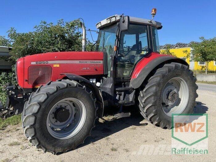 Massey Ferguson 8250-4 トラクター