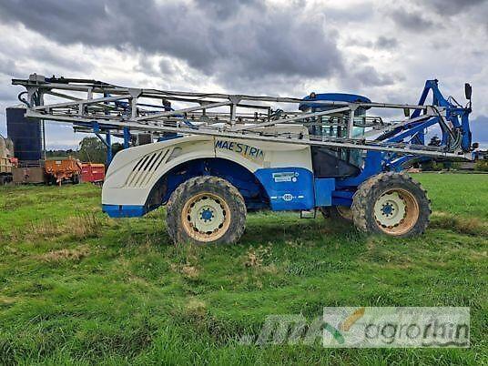 Matrot MAESTRIA 15 牽引型スプレイヤー