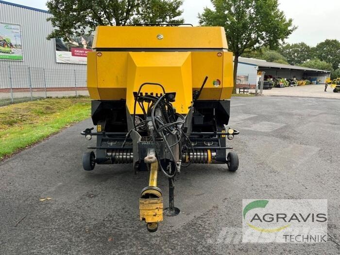 New Holland BB 940 スクエアベーラー