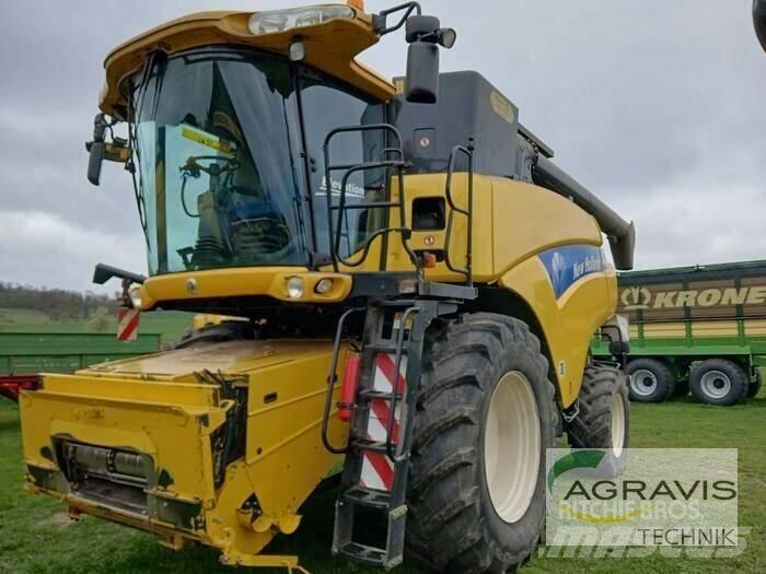 New Holland CR 9060 コンバイン