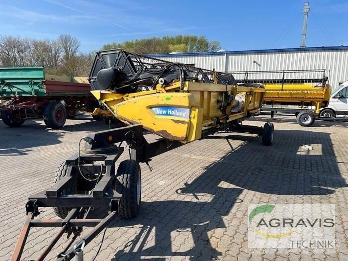 New Holland CR 9060 コンバイン