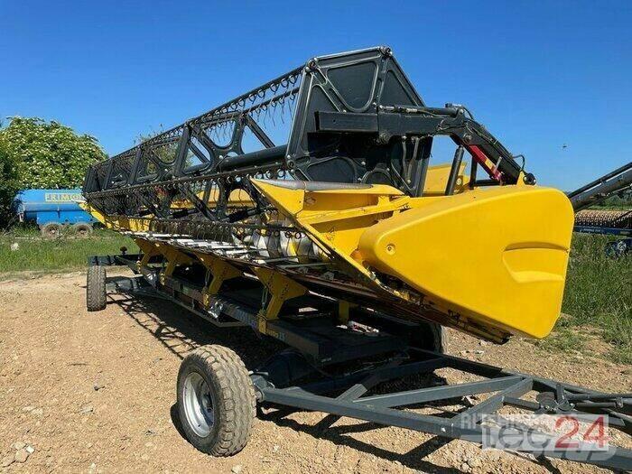 New Holland CR 9070 コンバイン
