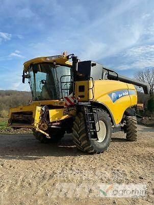 New Holland CX 8090 コンバイン