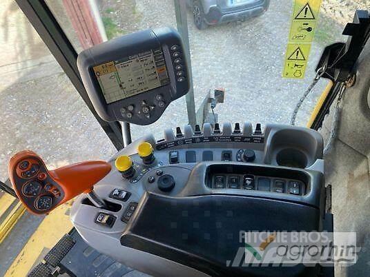 New Holland CX 8090 コンバイン