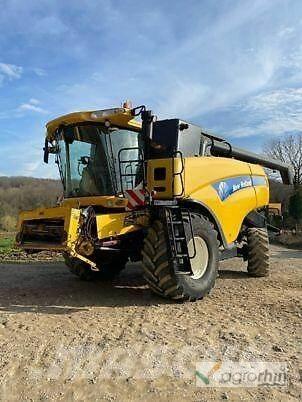New Holland CX 8090 コンバイン