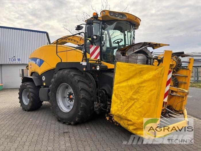 New Holland FR 9060 自走式フォレージハーベスター