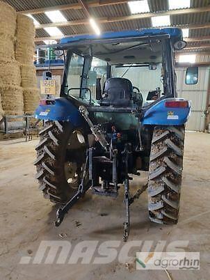 New Holland T5040 トラクター