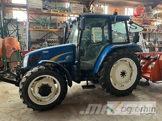 New Holland T5040 トラクター
